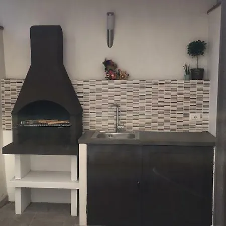 Ificu Oda ve Kahvaltı Katanya